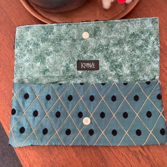 Quilted Clutch - Picture 3 of 3